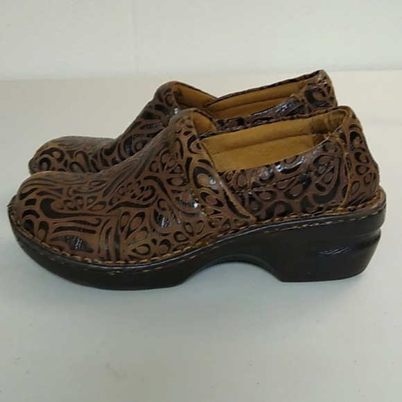 B.O.C. Born/Brown/Leather/Comfort/Slip-on/Clog/Shoe/8 - Picture 5 of 11